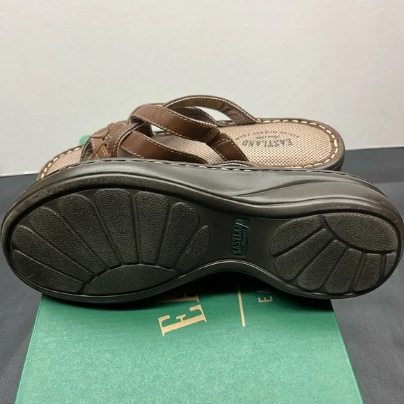 Woman’s Eastland Sandals - Size: 6 - Brand new in box - Picture 7 of 8